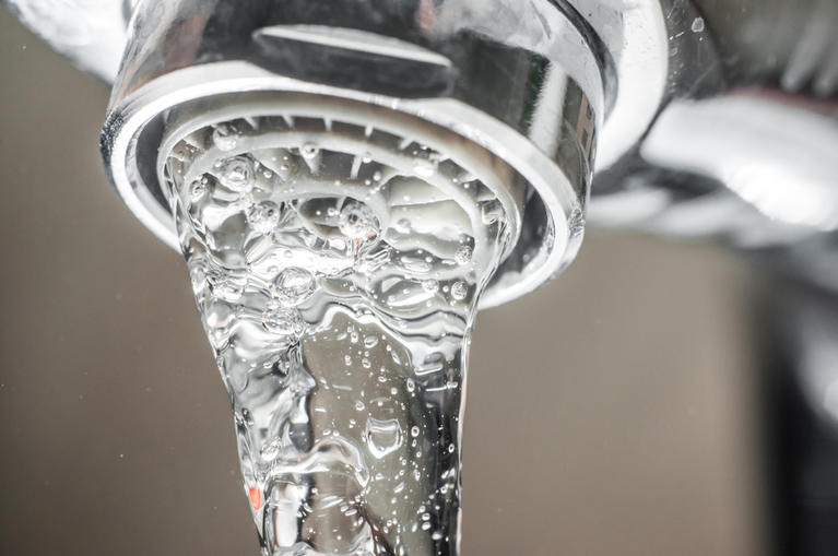 frozen_water_from_faucet.jpg